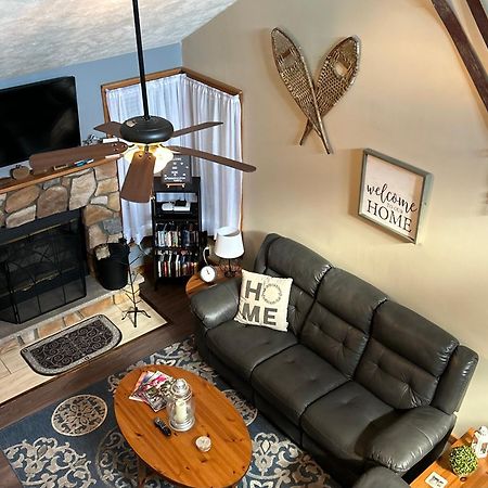 Camelback Private Home Located Behind Waterpark & Ski Lift Танерсвил Екстериор снимка