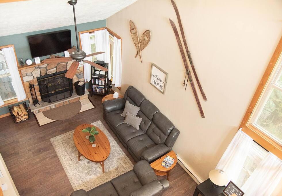Camelback Private Home Located Behind Waterpark & Ski Lift Танерсвил Екстериор снимка