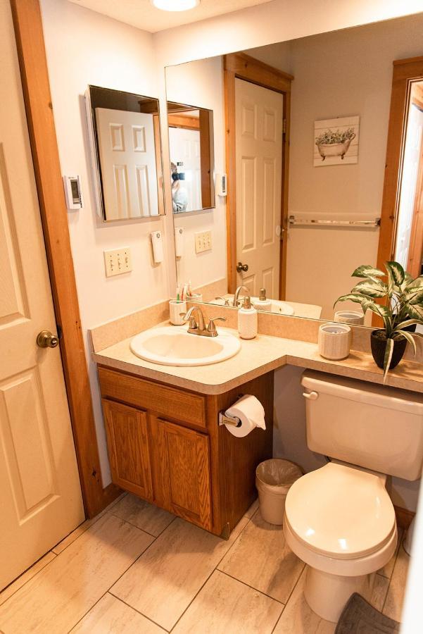 Camelback Private Home Located Behind Waterpark & Ski Lift Танерсвил Екстериор снимка