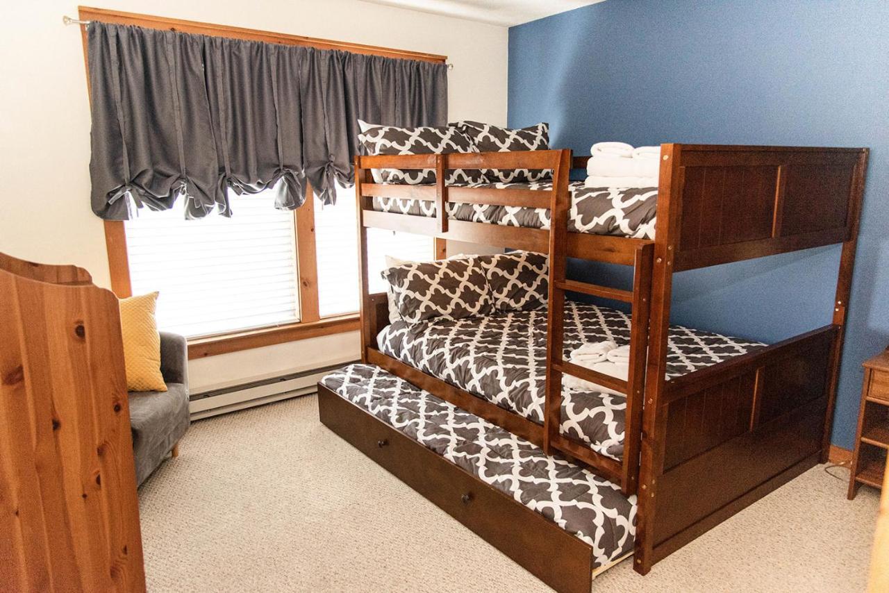 Camelback Private Home Located Behind Waterpark & Ski Lift Танерсвил Екстериор снимка
