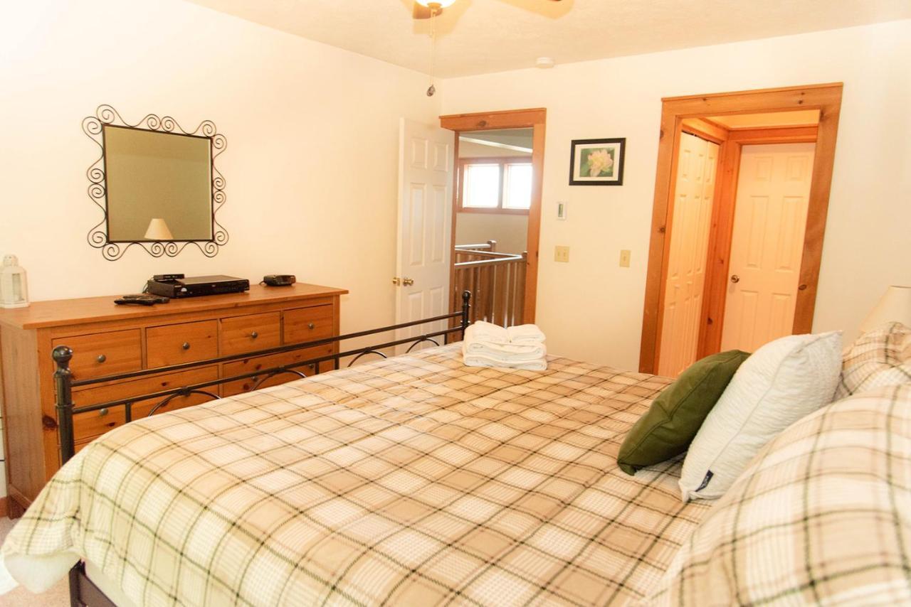 Camelback Private Home Located Behind Waterpark & Ski Lift Танерсвил Екстериор снимка
