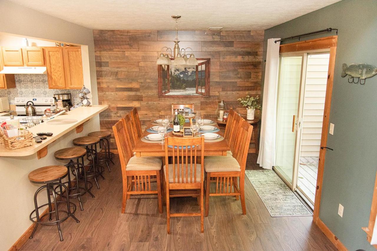 Camelback Private Home Located Behind Waterpark & Ski Lift Танерсвил Екстериор снимка