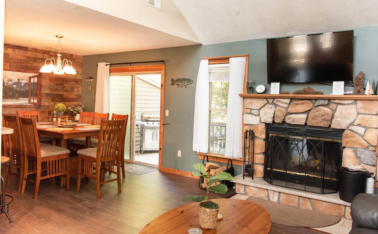 Camelback Private Home Located Behind Waterpark & Ski Lift Танерсвил Екстериор снимка